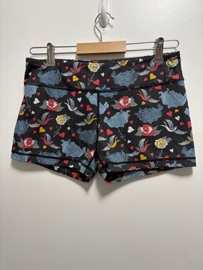 Floral And Bird Patterned Athletic Shorts IAB MFG Size Large